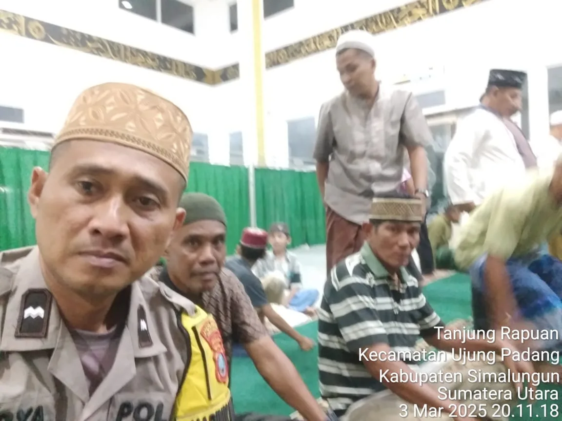 Bhabinkamtibmas Polsek Bosar Maligas Hadir di Tiga Masjid, Jamin Keamanan dan Ketertiban Ibadah di Ujung Padang