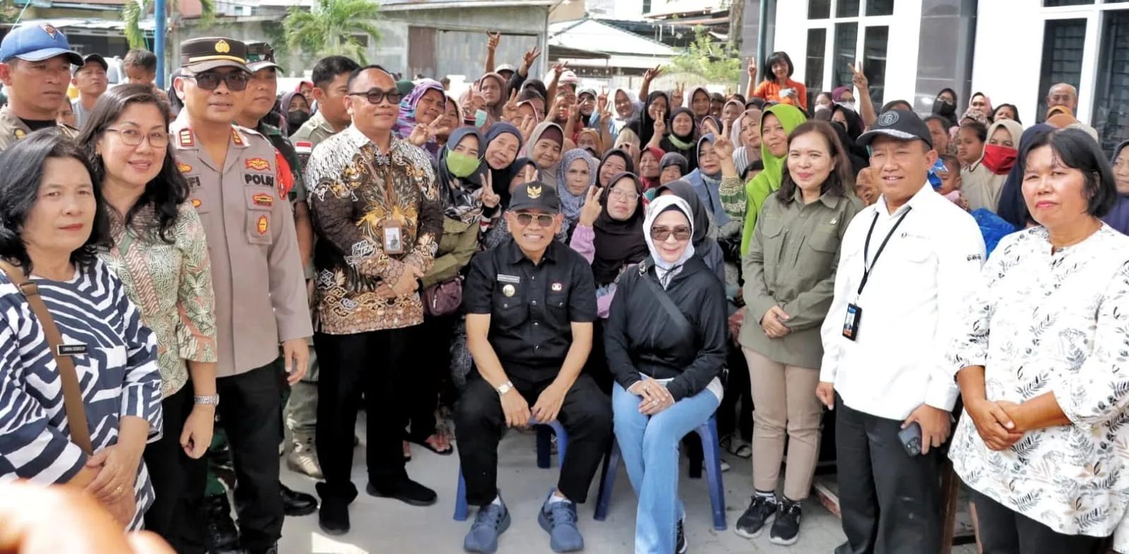 *Bupati Simalungun Sidak Pasar Perdagangan, Pantau Harga Bahan Pokok dan Serap Keluhan Pedagang*
