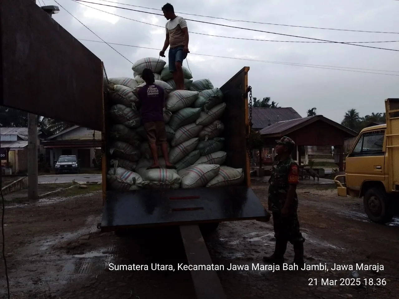 Stabilitas Harga Gabah Terjamin Berkat Sinergi Babinsa Tanah Jawa dan Bulog