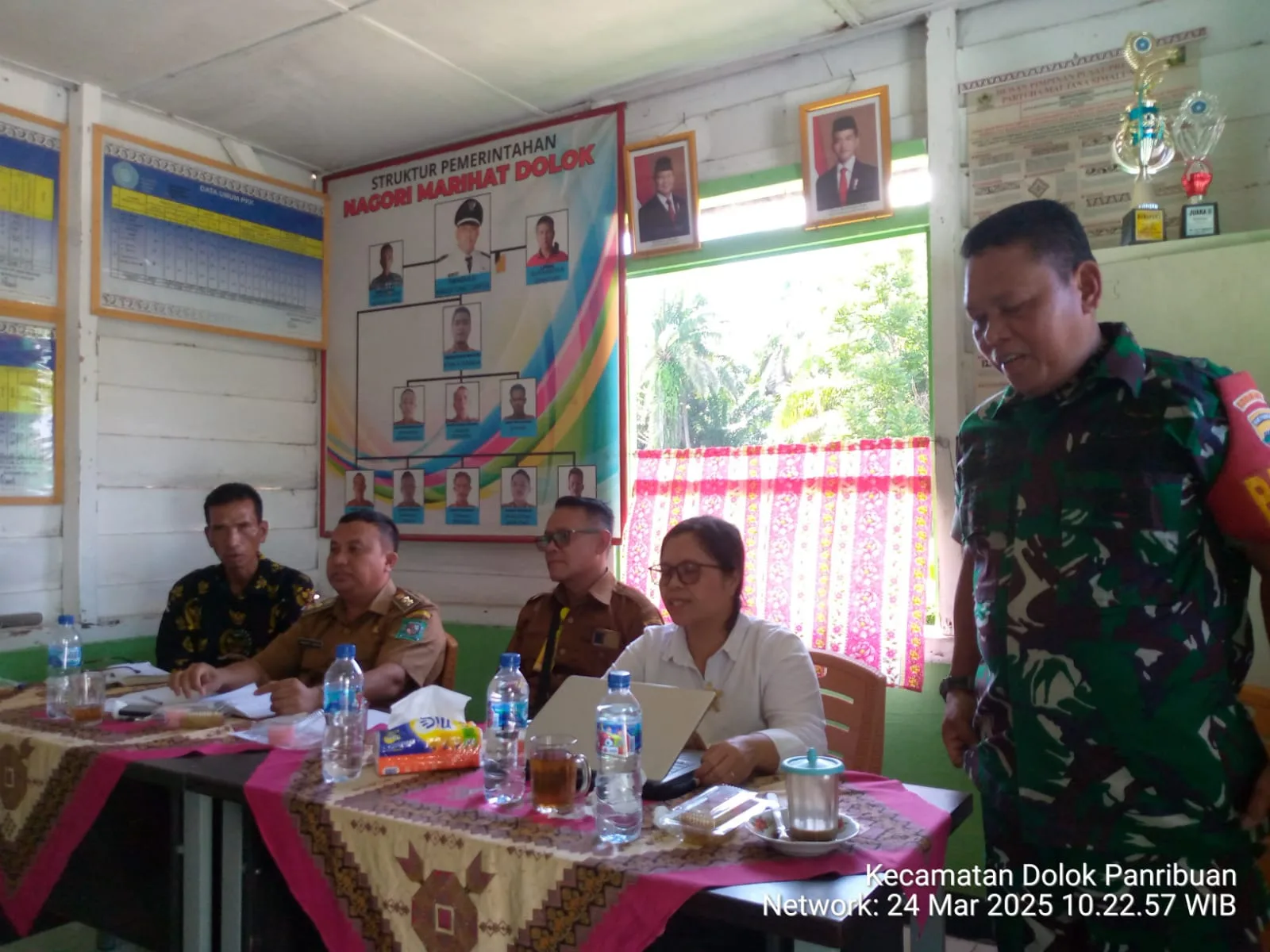 Babinsa Hadiri Rapat Musyawarah Nagori untuk Rancangan Anggaran Penetapan dan Belanja Nagori Marihat Dolok
