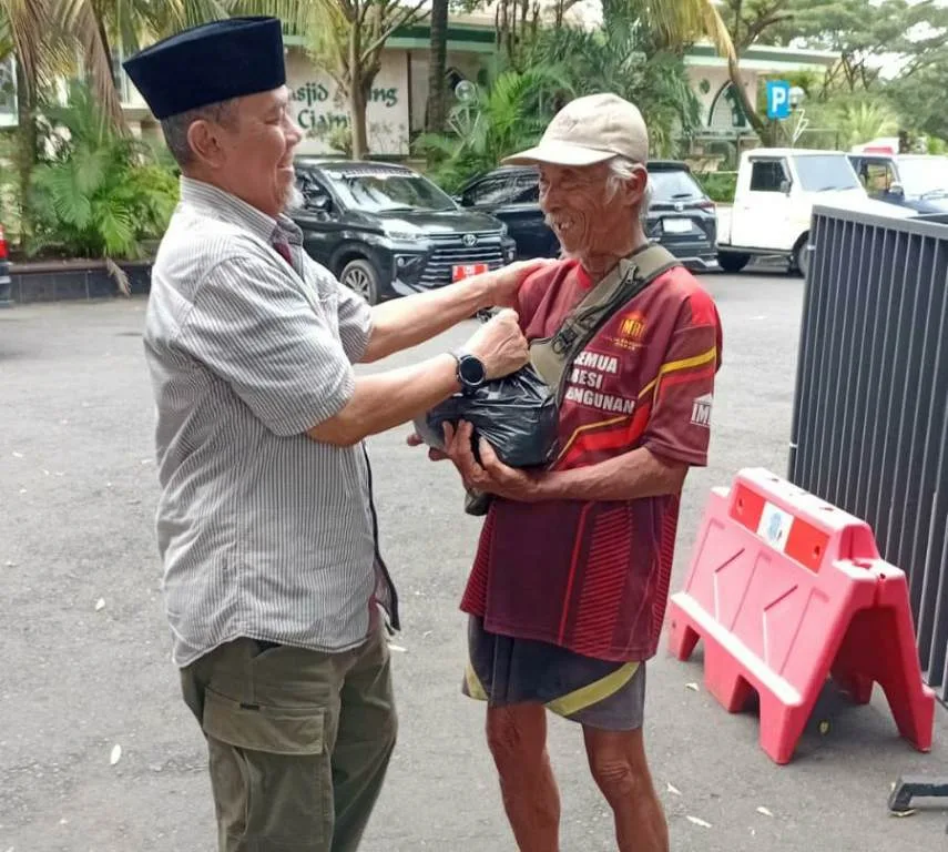 Dewan Kemakmuran Masjid Agung Ciamis Menerima Pembayaran Zakat Pemudik