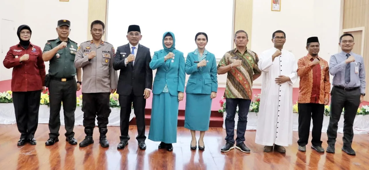 *Lantik Pengurus TP PKK Periode 2025-2030, Bupati Simalungun Harapkan Dinas Terkait Dampingi PKK Dalam Menjalankan Program Kerja*
