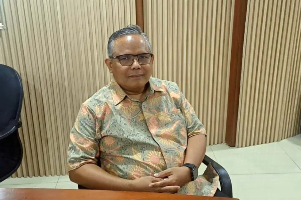 Menghadapi SPMB Ketua Komisi II  DPRD Kota Tangerang Mengarahkan Masyarakat Mengikuti Alur