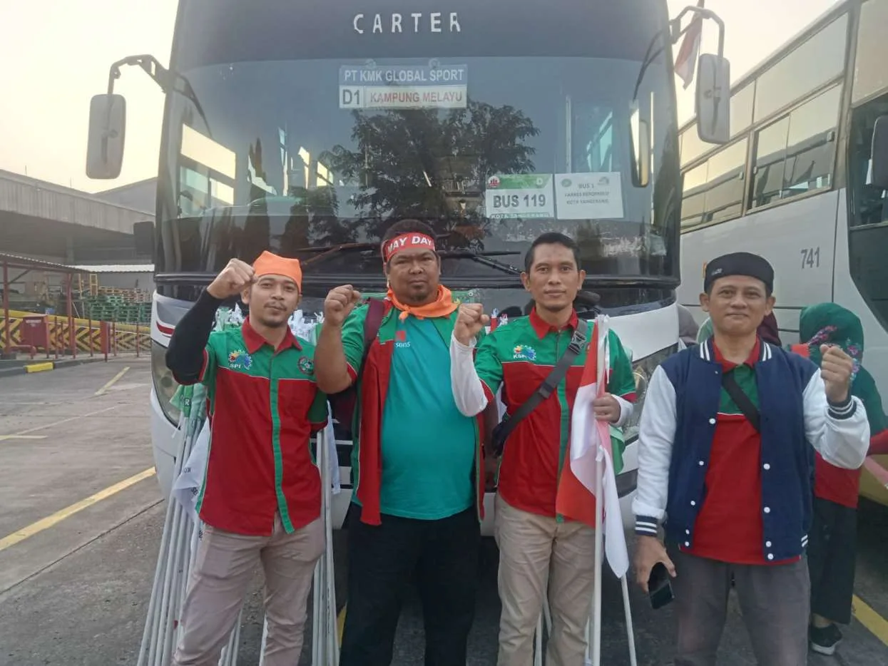 May Day 2025, Ribuan Buruh Kota Tangerang Menuju monas, Kawal UU Ketenagakerjaan