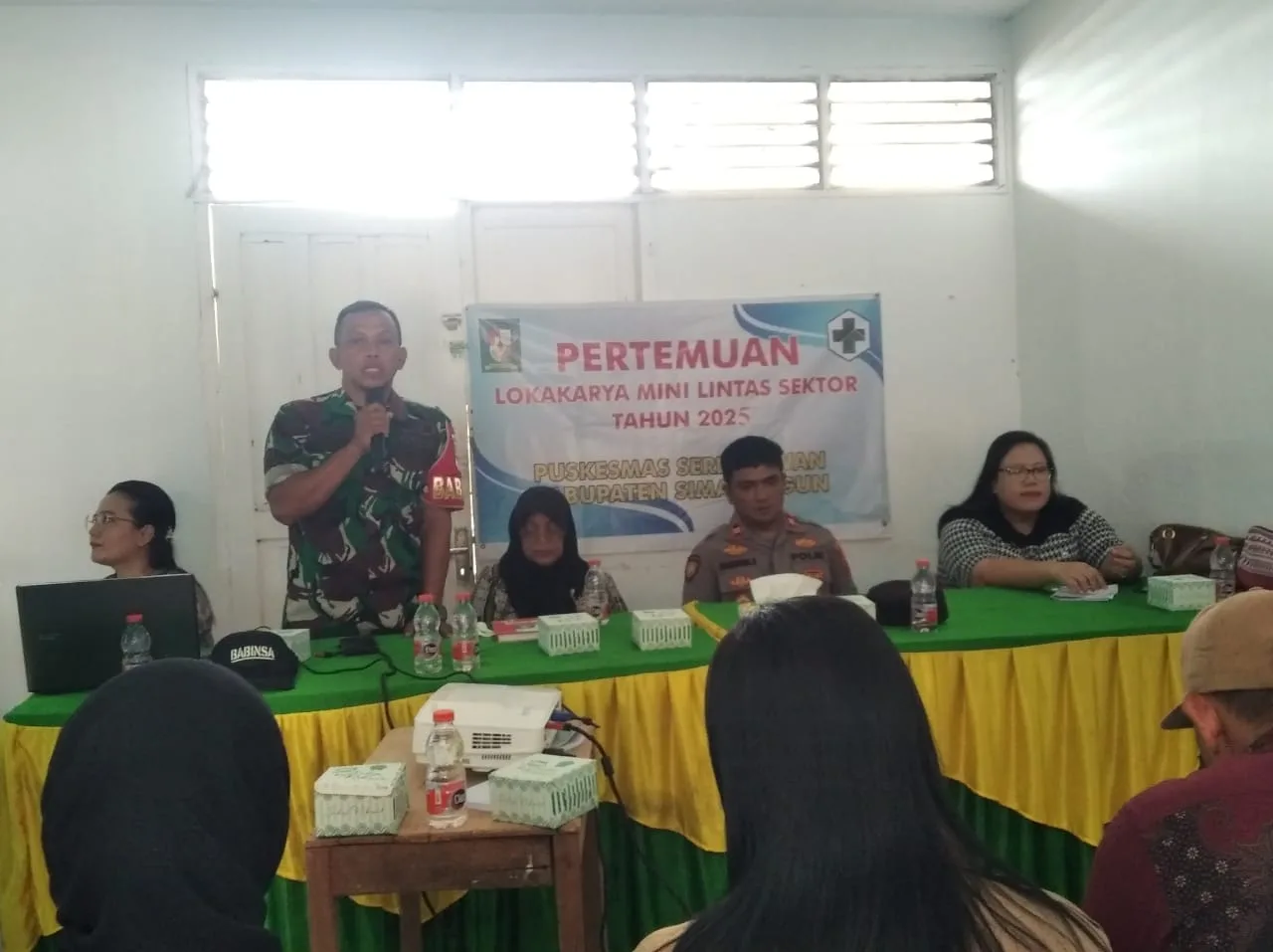 Sinergi Lintas Sektoral, Babinsa Koramil 05/Serbelawan Hadiri Lokakarya Mini di Puskesmas Serbalawan