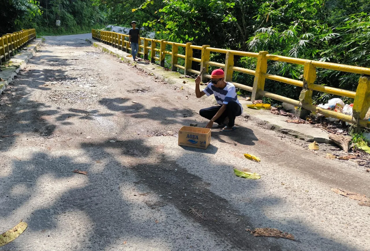 Polsek Raya Kahean Amankan Pelaku Pungli di Jembatan Bah Sombu: Polri untuk Masyarakat, Tegakkan Hukum dan Jamin Keamanan