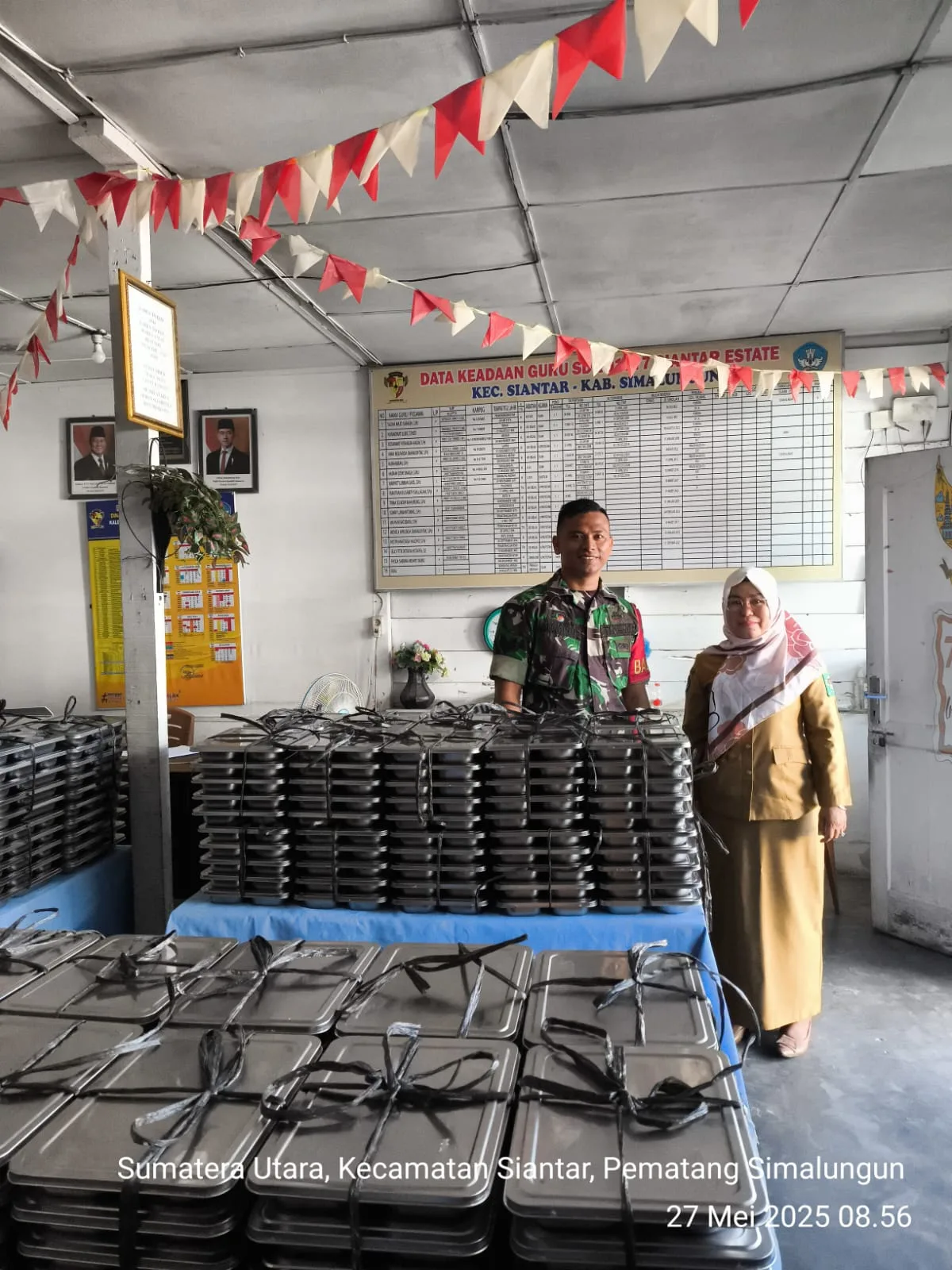 BABINSA KORAMIL 08/BANGUN DAMPINGI PROGRAM MAKAN BERGIZI GRATIS UNTUK 1.500 SISWA DI SIMALUNGUN