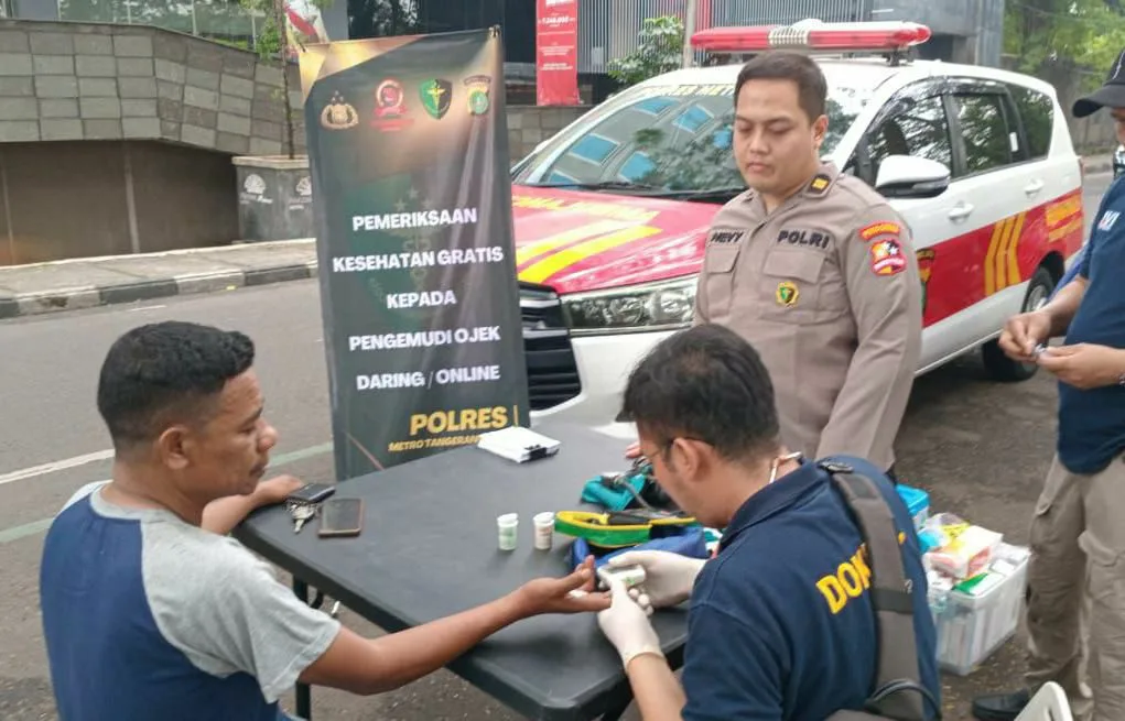 Polri Peduli Kesehatan Jelang Hari Bhayangkara ke-79, Ratusan Driver Ojek Online Periksa Kesehatan Gratis