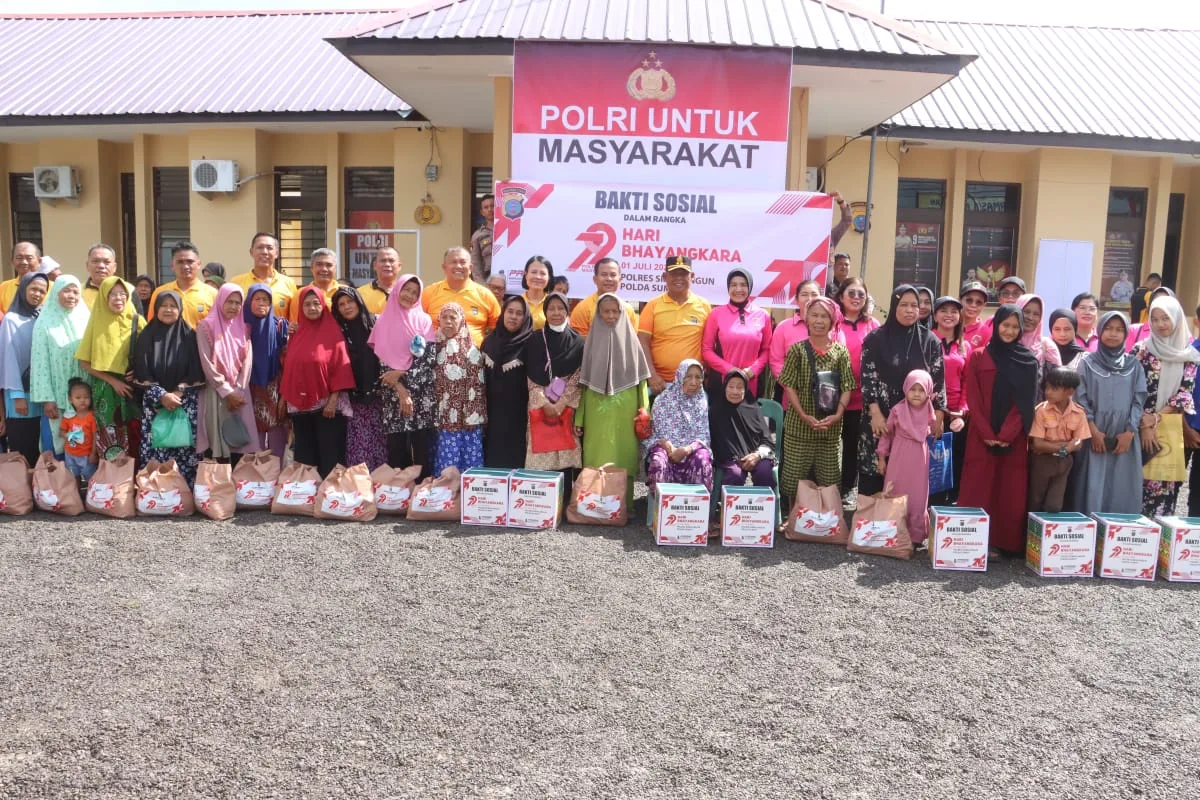 # Kasih Sayang Bhayangkara: Polres Simalungun Bagikan 350 Paket Sembako untuk Yatim Piatu dan Keluarga Tak Mampu