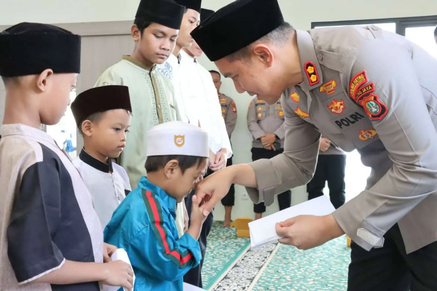 Polres Metro Tangerang Kota Berbagi Santunan di 1 Muharram 1447 H