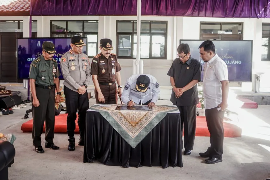 Bupati Ciamis Soroti Kondisi Sekolah Rusak di Ciamis 