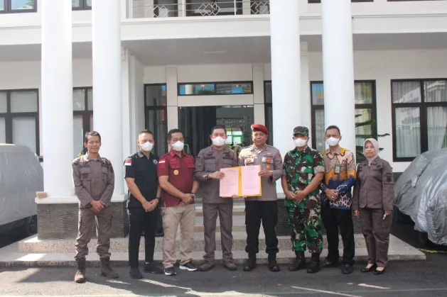 Kejari Ciamis Musnahkan Barang Bukti Multi-Kejahatan 2024/2025