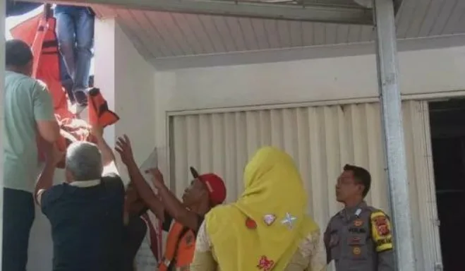 Warga Bojong Mengger Cijeungjing Meninggal Tersengat Listrik di Sebuah Alfamart.