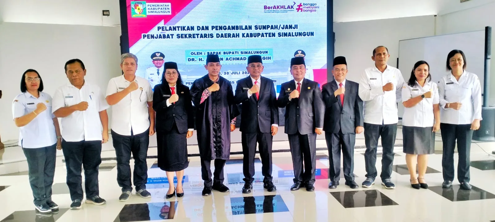 *Bupati Simalungun Lantik Albert Rismawanto Saragih, SIP, M.Si Sebagai Pj Sekda*