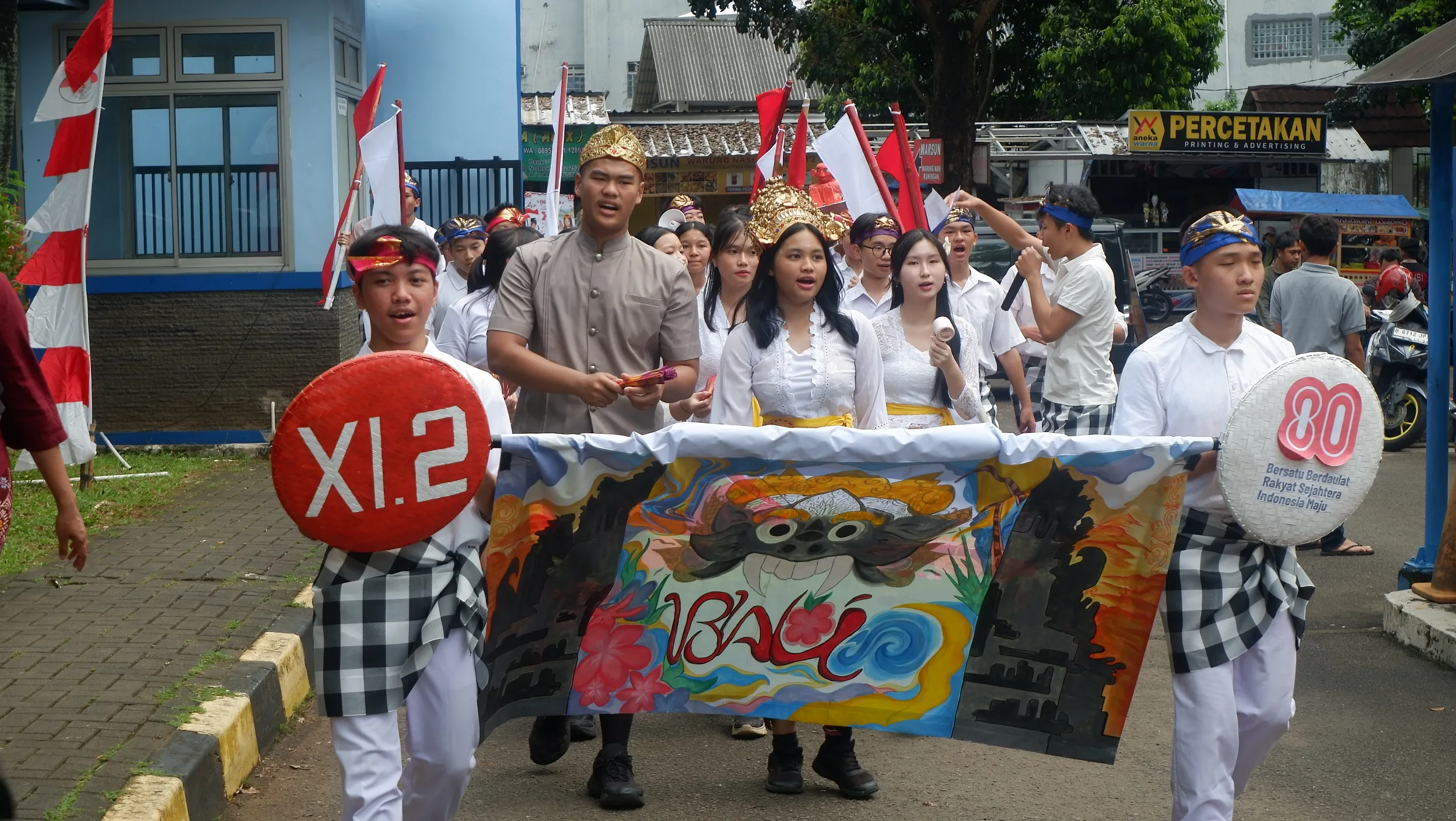 SMA Tarakanita Gading Serpong Rayakan Kemerdekaan dengan Pawai Budaya dan Lomba Inspiratif