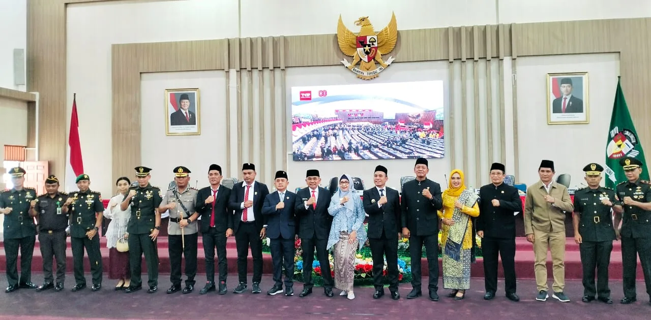 *Jelang HUT Ke-80 Kemerdekaan RI Tahun 2025, Bupati Simalungun Bersama Wakil Bupati dan Forkopimda Dengarkan Pidato Kenegaraan Presiden RI*