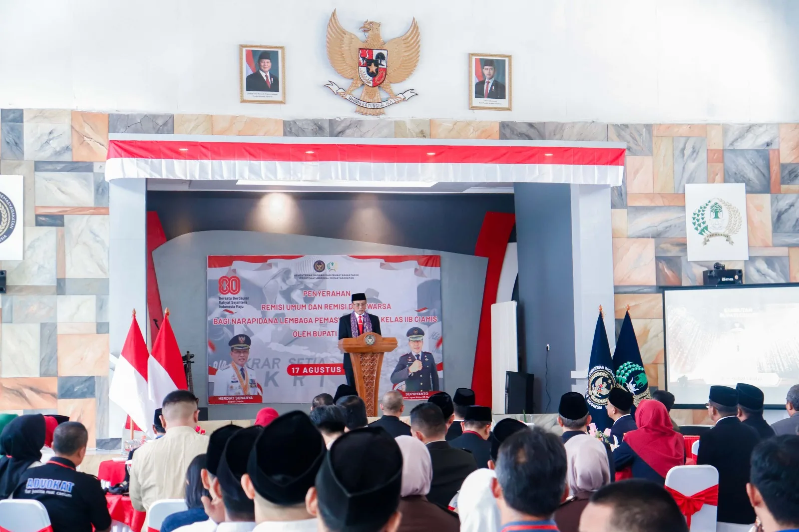 Bupati Ciamis Menyerahkan Remisi bagi Napi Kelas IIB Ciamis di HUT-RI Ke 80