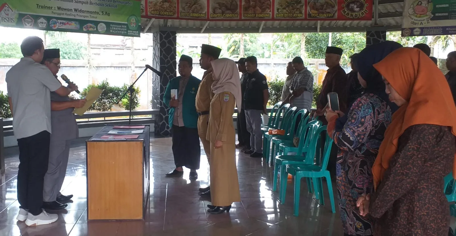 Mutasi Rotasi  & Pengambilan Sumpah Dua Perangkat Desa Sukahaji Berjalan Lancar