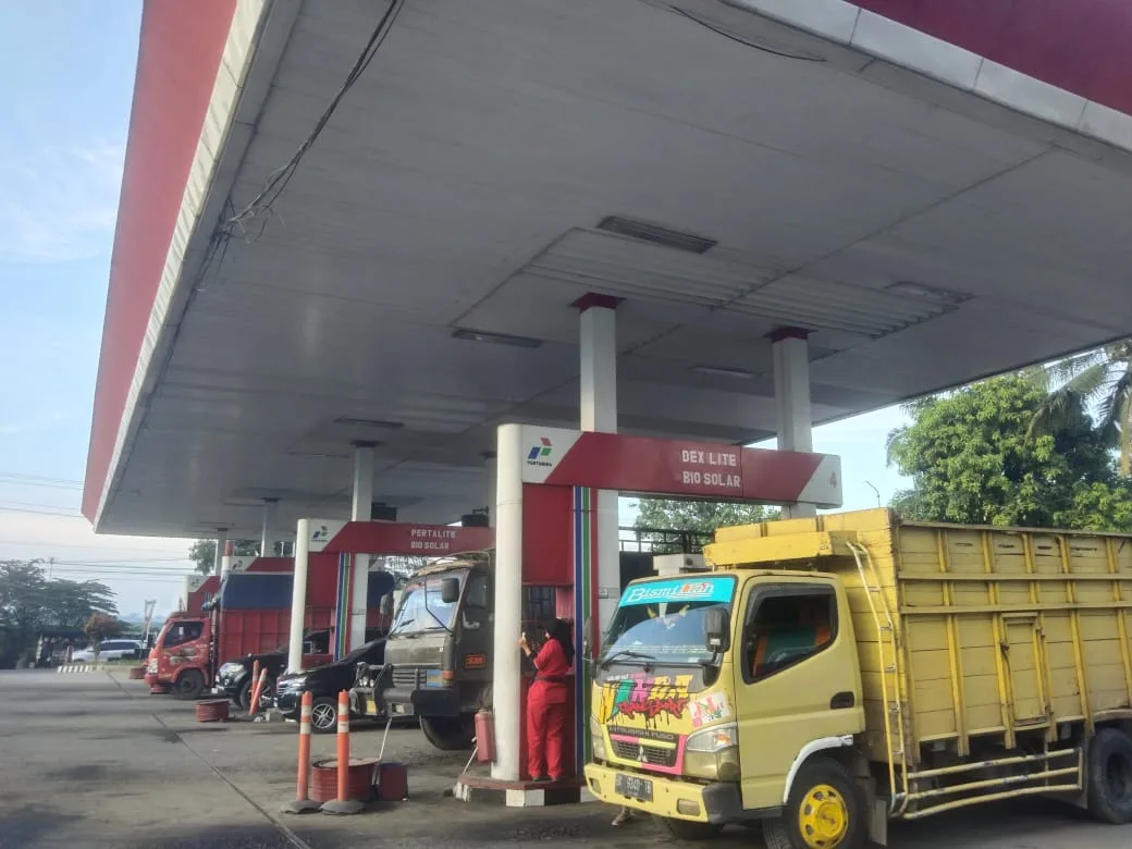 Pelayanan Terbaik dari SPBU 14211289 Dinagori Perlanaan Kecamatan Bandar Kabupaten Simalungun