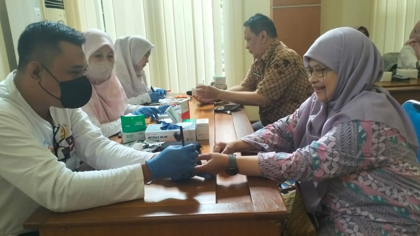 Gelar Cek Kesehatan,Sekwan DPRD Ingatkan Pentingnya Pola Hidup Sehat dan Olahraga