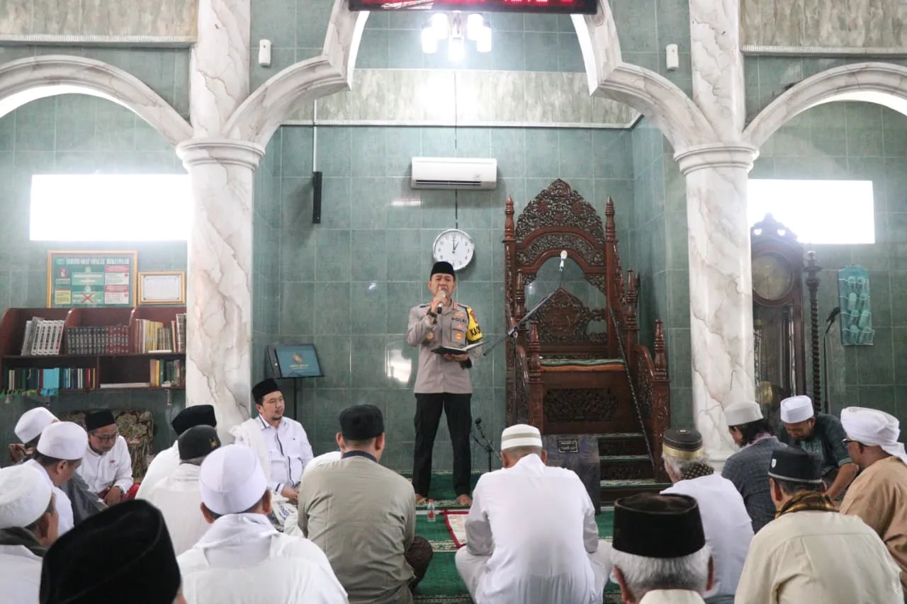 Jum’at Curhat di Karawaci, Kapolres Metro Tangerang Kota Serap Aspirasi Warga