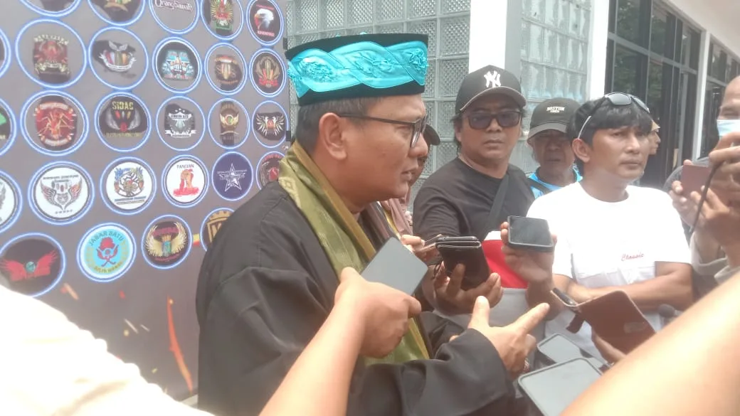 Tumpah Ratusan Masyarakat Saksikan Kontes Batu Akik