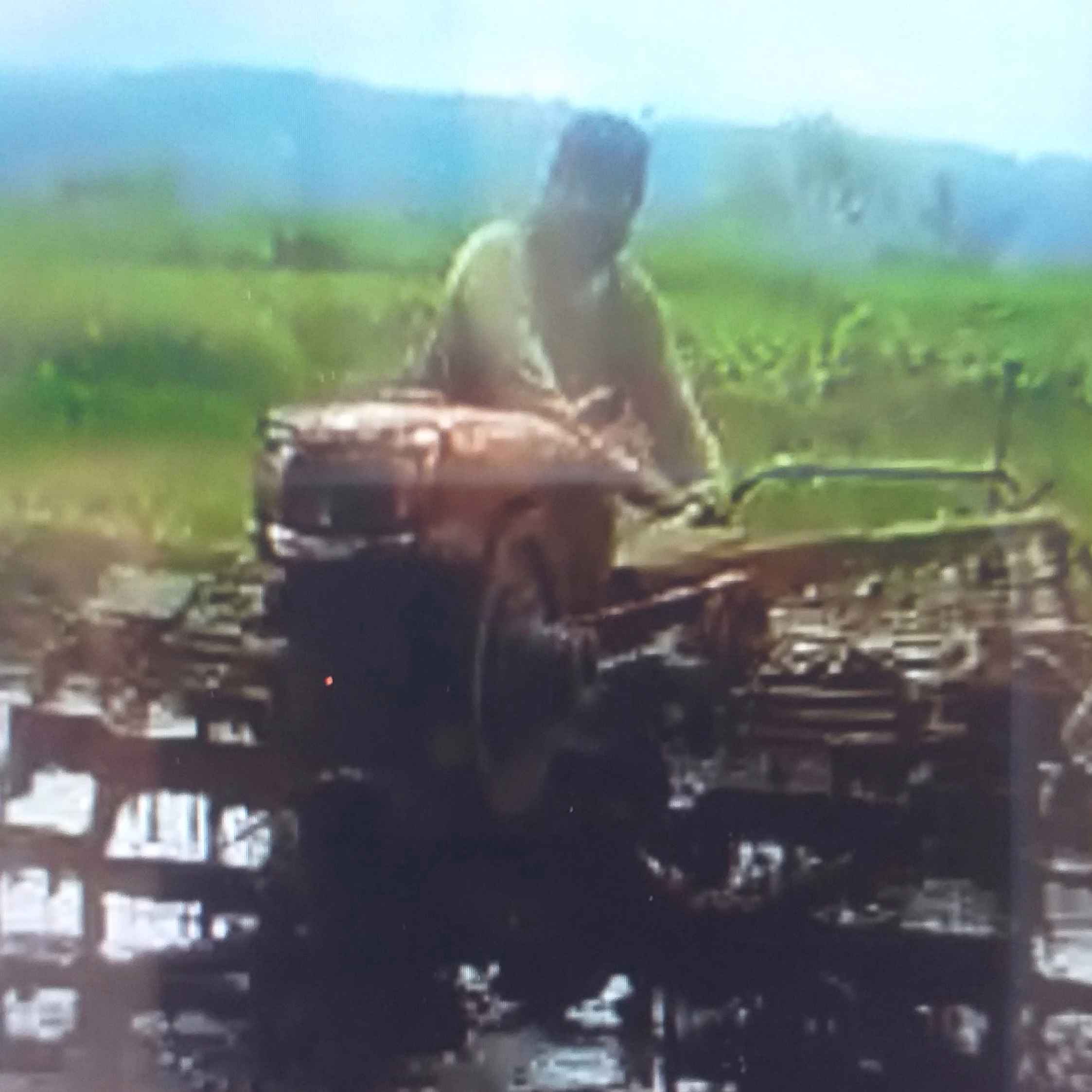 Mengenal Driver Traktor di Pedesaan