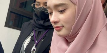 Inara Rusli : Cukuplah Allah Jadi Sebaik-baik Saksi Menitipkan Air Mata