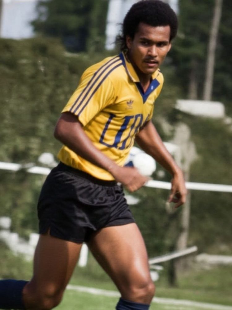 Bek ‘Berdarah Dingin’ dari Medan yang Menjadi Pilar Pertahanan Timnas di Era Galatama