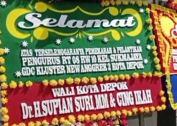 Karangan Bunga dari Berbagai Pejabat Kota Depok Banjiri Pelantikan Aktifis Kasno Menjadi Pengurus RT