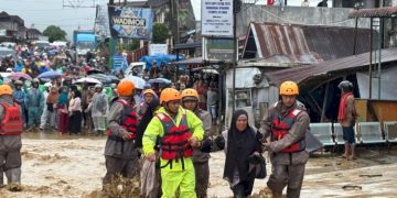 Kapolri Kerahkan Personel hingga Kirim Bantuan ke Lokasi Banjir Sumatera Sekitarnya