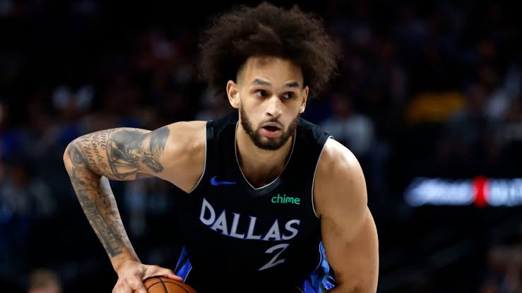 Dallas Mavericks Kehilangan Pemain Andalan Dereck Lively Akibat Cedera Kaki Kanan