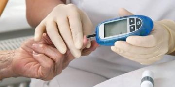 pengidap diabetes tipe 2 (diabetes melitus)  orang mengalami obesitas