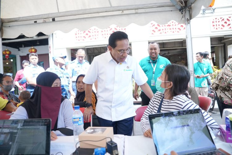 Kemenkes RI melakukan skrining aktif Tuberkulosis (TBC) bagi 2.000 pelaku wisata di kawasan Malioboro dan Keraton Yogyakarta.