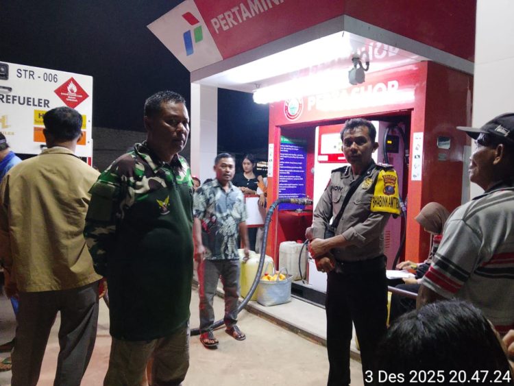 Cegah Kerusuhan Saat Kelangkaan BBM! Bhabinkamtibmas Bosar Maligas Kawal Ketat Distribusi Pertamax di SPBU