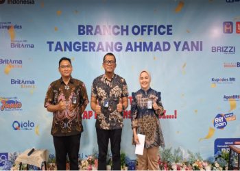 BRI KC Tangerang Ahmad Yani Berikan Apresiasi kepada Pekerja Berprestasi yang Berhasil Melampaui Target Kinerja