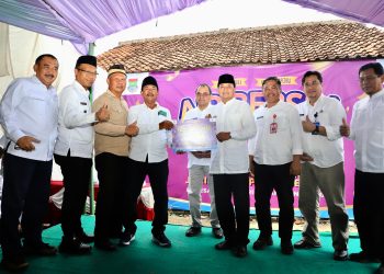 Warga Terdampak TPA Jatiwaringin, Gratis Pemasangan 250 Pipa Air Bersih Dari PERUMDAM TKR Kabupaten Tangerang