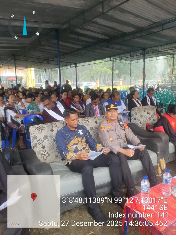 Kapolsek Perdagangan Hadiri Natal Oikumene Bandar Huluan, Ikut Doakan Korban Bencana Sumut, Sumbar, dan Aceh