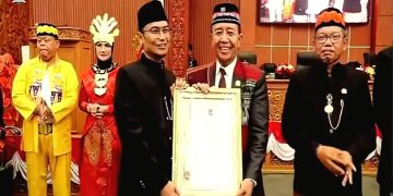 Integritas Sebagai Pondasi” – Binton Dinobatkan Penerima Badan Kehormatan Awards DPRD Depok 2025