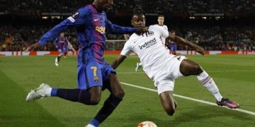 Sempat Teringgal Barcelona Berhasil Tumbangkan Eintracht Frankfurt