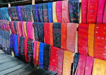 Komisi VII dorong pemerintah perkuat daya saing ulos beri pendampingan