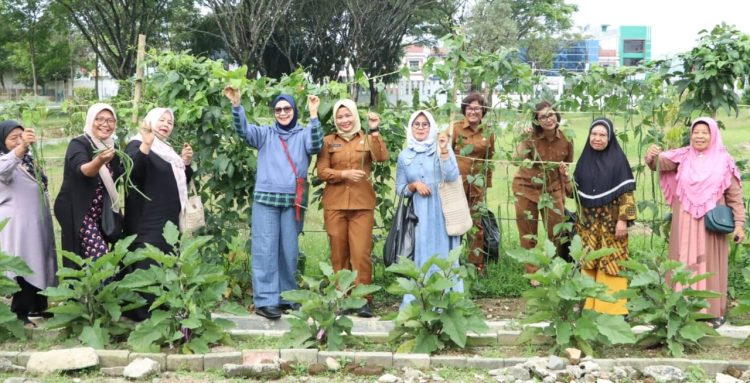Kunjungan Pokja Bunda PAUD Kabupaten Simalungun ke Rumah Dinas Bupati: Semangat Kekeluargaan dan Ketahanan Pangan