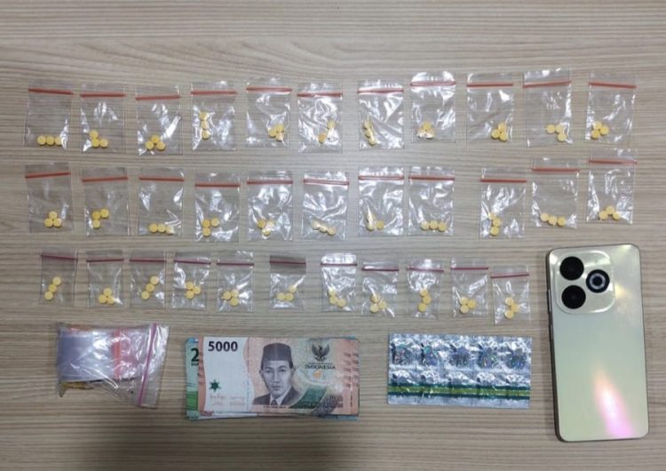 Satresnarkoba Polres Metro Tangerang Kota Amankan Dua Pengedar Obat Ilegal