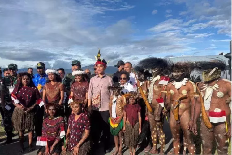 Pemerintah Berkomitmen Tuntaskan Pembangunan Papua, Wapres Gibran Angkat Bicara