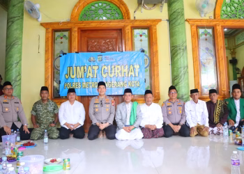 Jumat Curhat di Neglasari, Wakapolres Tangerang Kota Imbau Warga Waspada Curanmor dan Tawuran