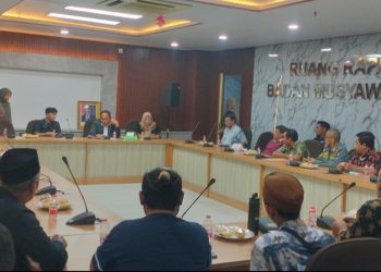 Komisi 1 DPRD Kota Tangerang Terima Audensi Dengan Warga Kampung Pabuaran