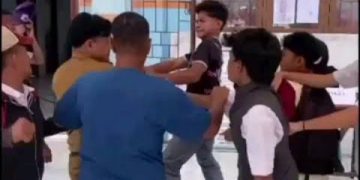 VIRAL Guru Dikeroyok Para Siswa Di Sekolah di Jambi