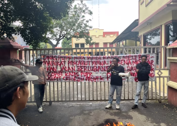 FORTAB Geruduk Kantor PUPR Kota Tangerang, Jalan Berlubang Dinilai Telah Memakan Korban