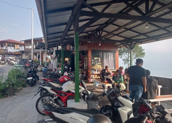 Lihar Cape Simarjarunjung: Permata Wisata di Pinggir Danau Toba yang Memikat Hati Pengunjung