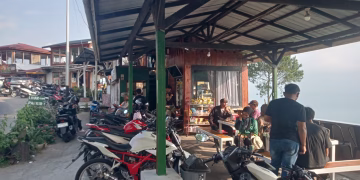 Lihar Cape Simarjarunjung: Permata Wisata di Pinggir Danau Toba yang Memikat Hati Pengunjung